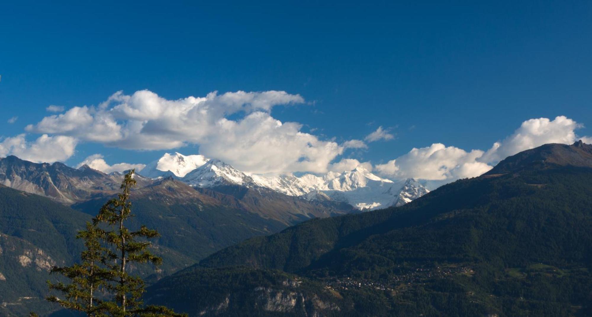 Hotel Helvetia Intergolf Crans-Montana Bagian luar foto