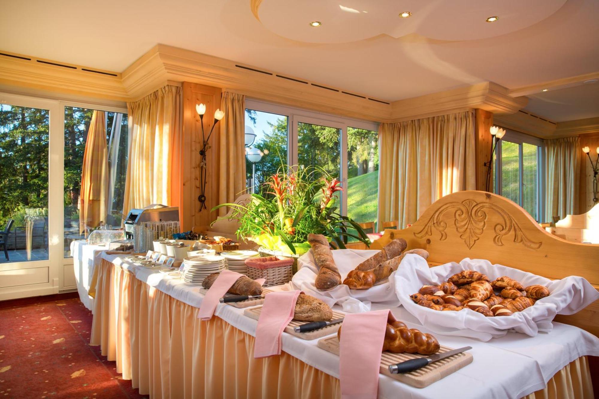 Hotel Helvetia Intergolf Crans-Montana Bagian luar foto