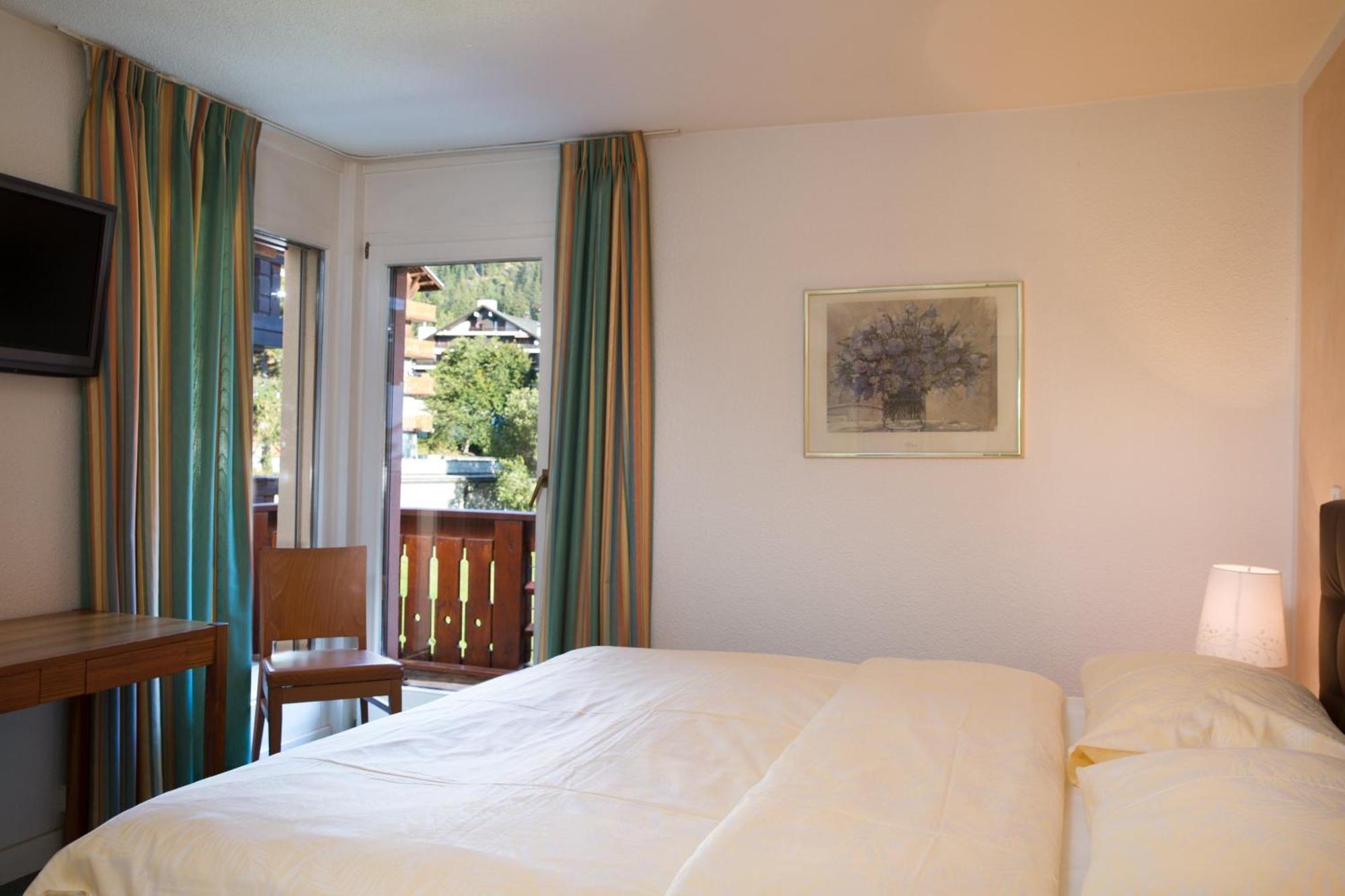 Hotel Helvetia Intergolf Crans-Montana Bagian luar foto